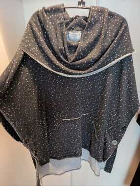 Chalet Poncho/Coat With Button Closures.  Great Condition.